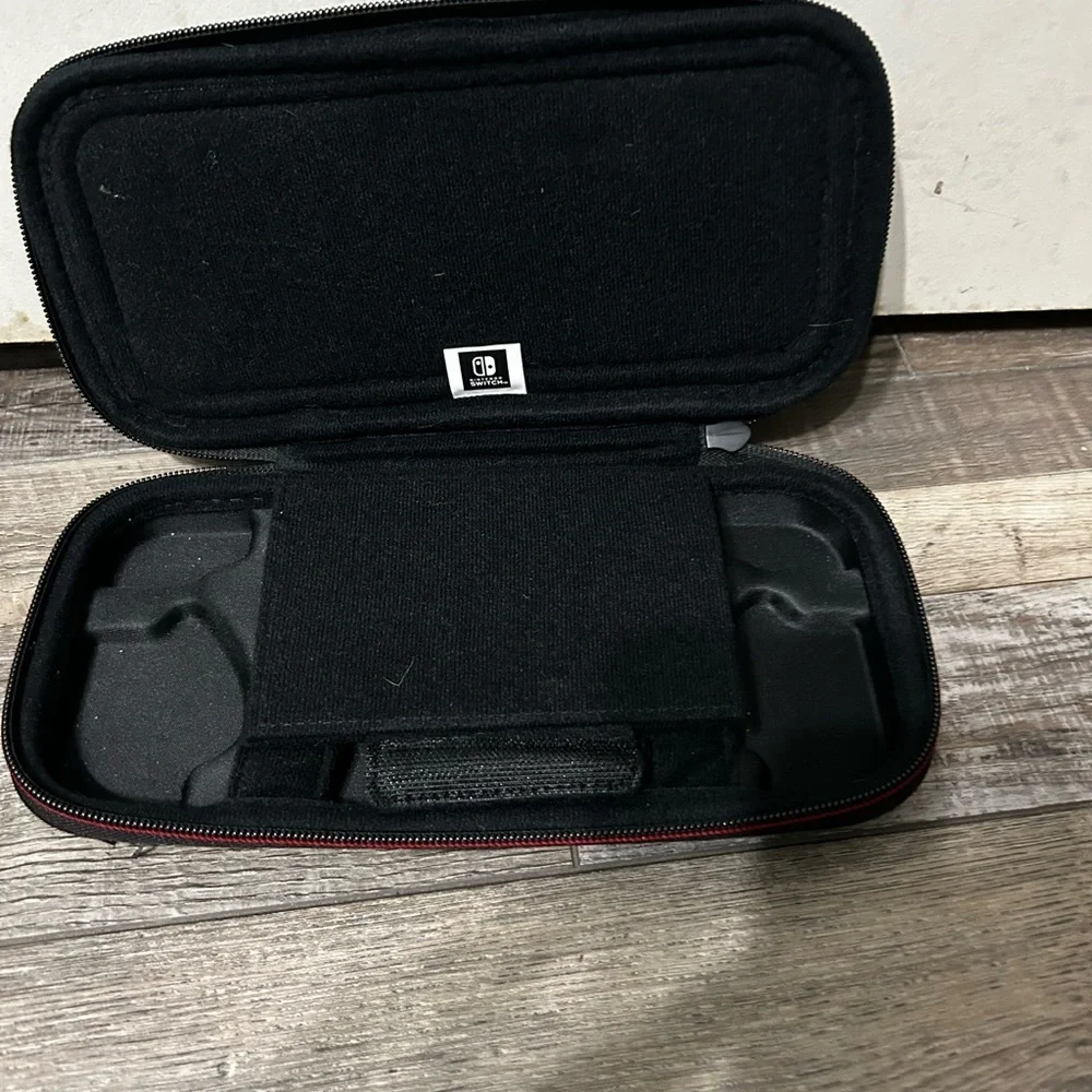 📀 NINTENDO SWITCH Deluxe Game Traveler Case - Mario Kart
